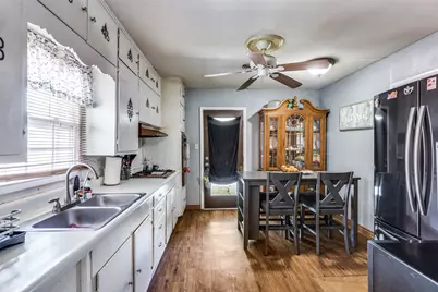 2210 24th Street, Fort Worth, TX 76164 - Photo 4