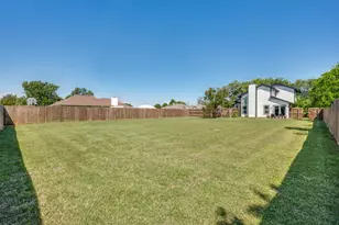 401 N Sierra Trail, Pilot Point, TX 76258 - Photo 32