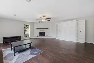 2732 Foxcroft Cir, Denton, TX 76209 - Photo 8