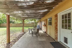 2732 Foxcroft Cir, Denton, TX 76209 - Photo 30