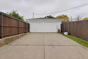 7625 Querida Ln, Dallas, TX 75248 - Photo 32