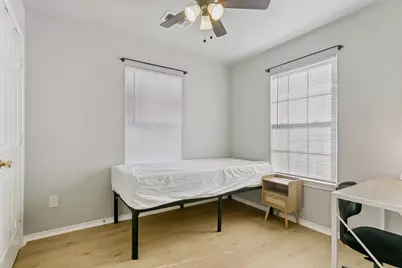 107 S Crawford Street #4, Denton, TX 76205 - Photo 2