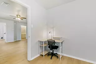 107 S Crawford St, Denton, TX 76205 - Photo 4