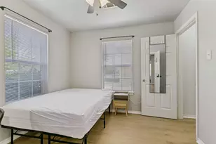 107 S Crawford St, Denton, TX 76205 - Photo 2