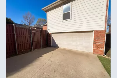 2406 Manchester Drive, Carrollton, TX 75006 - Photo 20