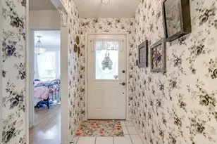 809 Castleview Dr, Arlington, TX 76001 - Photo 10