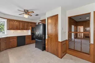 1838 Meadowview Dr, Garland, TX 75043 - Photo 16