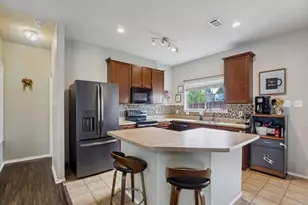 210 Silver Spur Dr, Waxahachie, TX 75165 - Photo 10