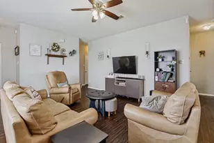 210 Silver Spur Dr, Waxahachie, TX 75165 - Photo 2