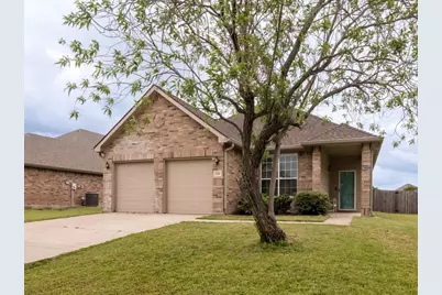 210 Silver Spur Drive, Waxahachie, TX 75165 - Photo 2