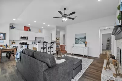 1420 Quail Creek Drive, Cleburne, TX 76033 - Photo 8