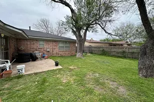837 Marlene Dr, Everman, TX 76140 - Photo 4