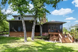 316 Oak Ln, Tool, TX 75143 - Photo 2