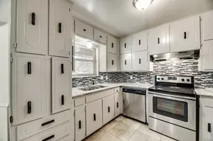 8113 Starnes Rd, North Richland Hills, TX 76182 - Photo 18