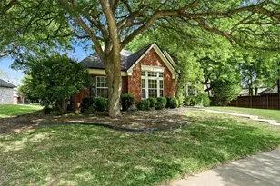 2004 Kings Dr, Flower Mound, TX 75028 - Photo 2