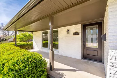 921 Bromwich Street, Garland, TX 75040 - Photo 4