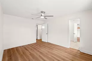 921 Bromwich St, Garland, TX 75040 - Photo 18