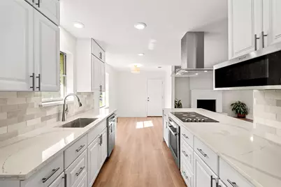 921 Bromwich Street, Garland, TX 75040 - Photo 8