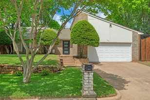 715 Hinsdale Dr, Arlington, TX 76006 - Photo 1