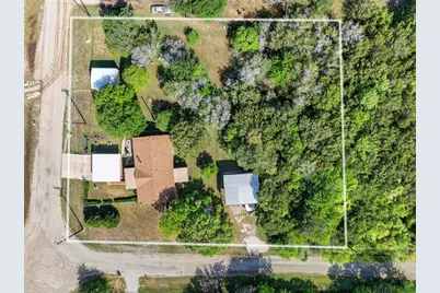 4505 Appletree Court, Granbury, TX 76048 - Photo 4