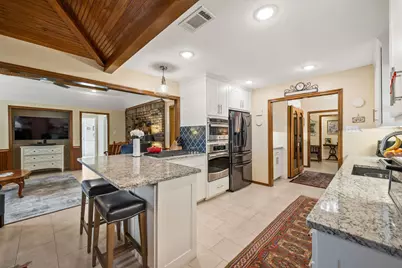 2533 Stonegate Drive N, Bedford, TX 76021 - Photo 18