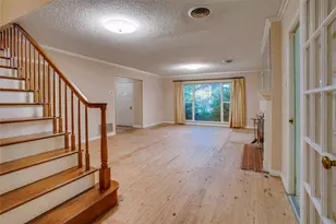 1439 Junior Dr, Dallas, TX 75208 - Photo 6