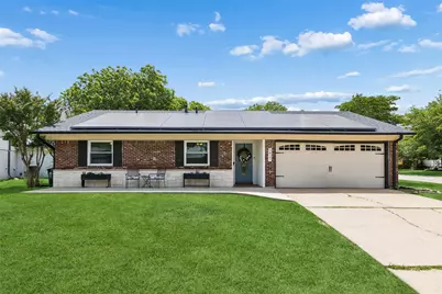5437 Greenwood Way, North Richland Hills, TX 76180 - Photo 2