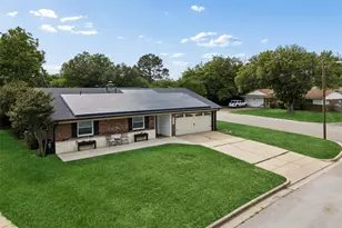 5437 Greenwood Way, North Richland Hills, TX 76180 - Photo 10