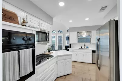 1105 Crestwood Court, DeSoto, TX 75115 - Photo 8