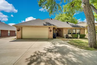 1105 Crestwood Court, DeSoto, TX 75115 - Photo 4