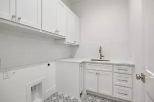 10128 Coppedge Ln, Dallas, TX 75229 - Photo 32