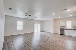 14 Elderbrook Ln, Edgecliff Village, TX 76134 - Photo 2