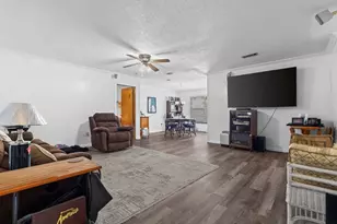 1101 Doe Run Dr, Tool, TX 75143 - Photo 10