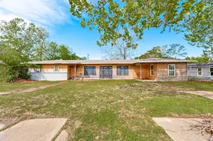 17 MacArthur Dr, Denison, TX 75020 - Photo 1