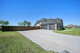 1114 Cedar St, Howe, TX 75459 - Photo 4