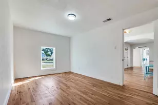 927 S Franklin St, Dallas, TX 75211 - Photo 6