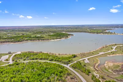 1013 Fairfax Court, Crowley, TX 76036 - Photo 6