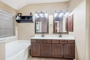 412 Crossbill Ln, Little Elm, TX 75068 - Photo 16