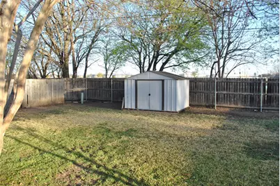 720 Ash Street, Burleson, TX 76028 - Photo 10
