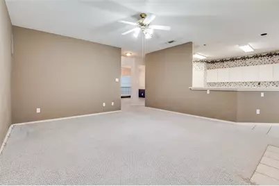 4562 Normandy Way, Grand Prairie, TX 75052 - Photo 10