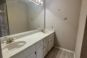 1107 Rimcrest Dr, Arlington, TX 76017 - Photo 6