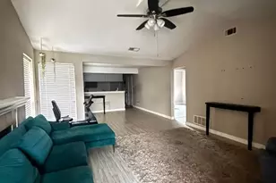 1107 Rimcrest Dr, Arlington, TX 76017 - Photo 4