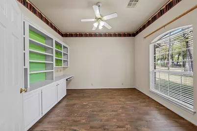 108 Hidden Oaks Drive, Waco, TX 76705 - Photo 6