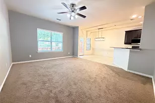 304 Basil St, Garland, TX 75040 - Photo 4
