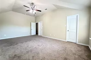 304 Basil St, Garland, TX 75040 - Photo 12