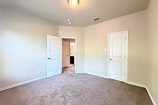 304 Basil St, Garland, TX 75040 - Photo 22