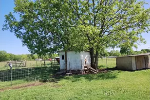 4440 Dripping Springs Rd, Sherman, TX 75090 - Photo 30
