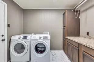 109 N Ash Ave, Azle, TX 76020 - Photo 12