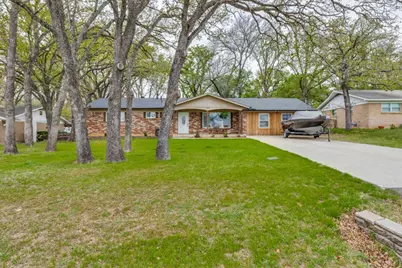 109 N Ash Avenue, Azle, TX 76020 - Photo 2