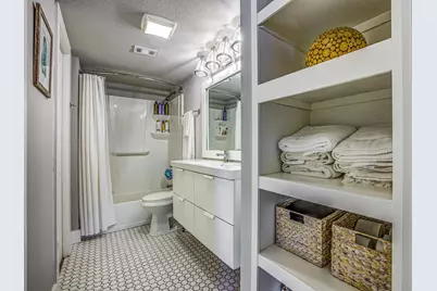 4303 Buena Vista Street #203, Dallas, TX 75205 - Photo 8